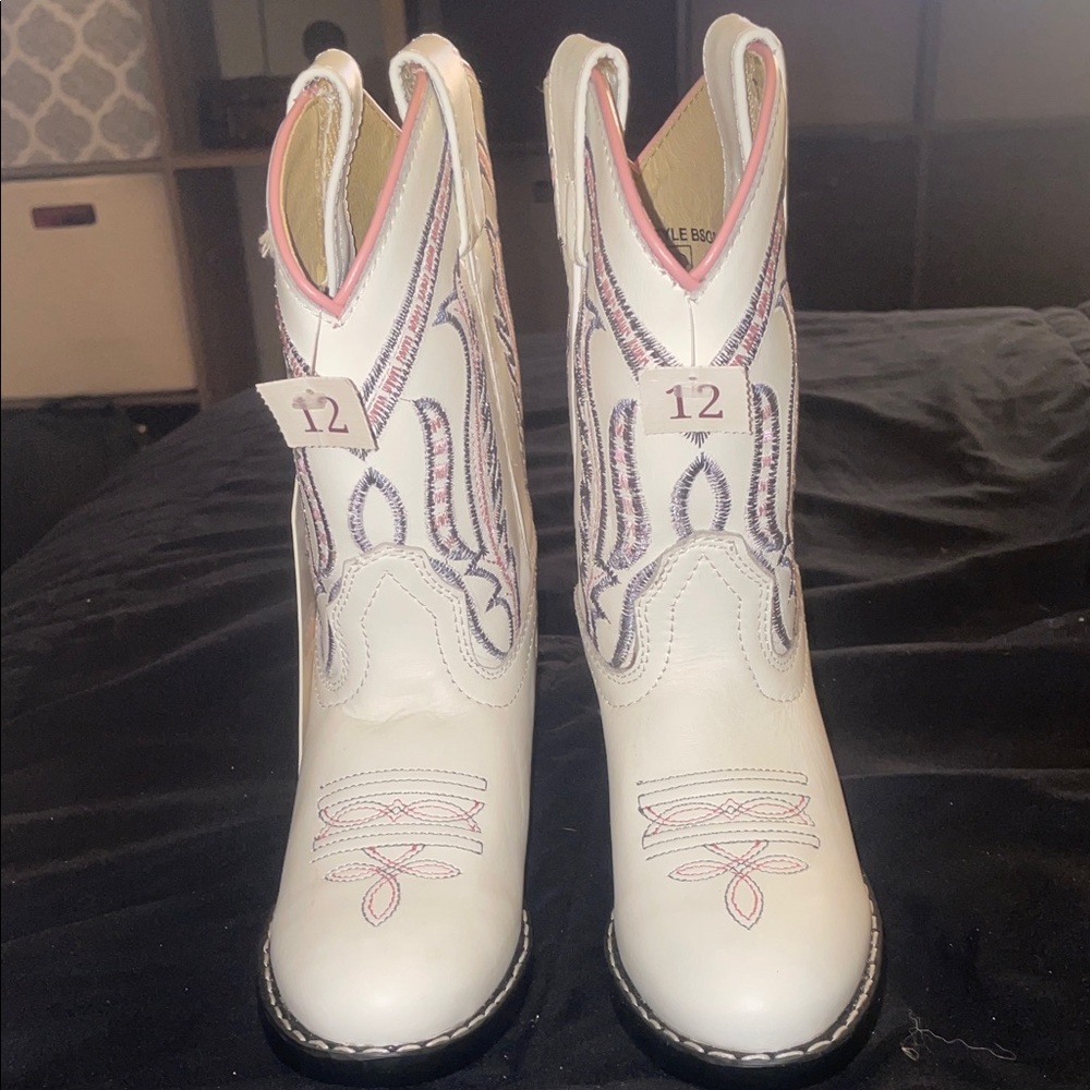 Shyanne Kids White and Pink Boots